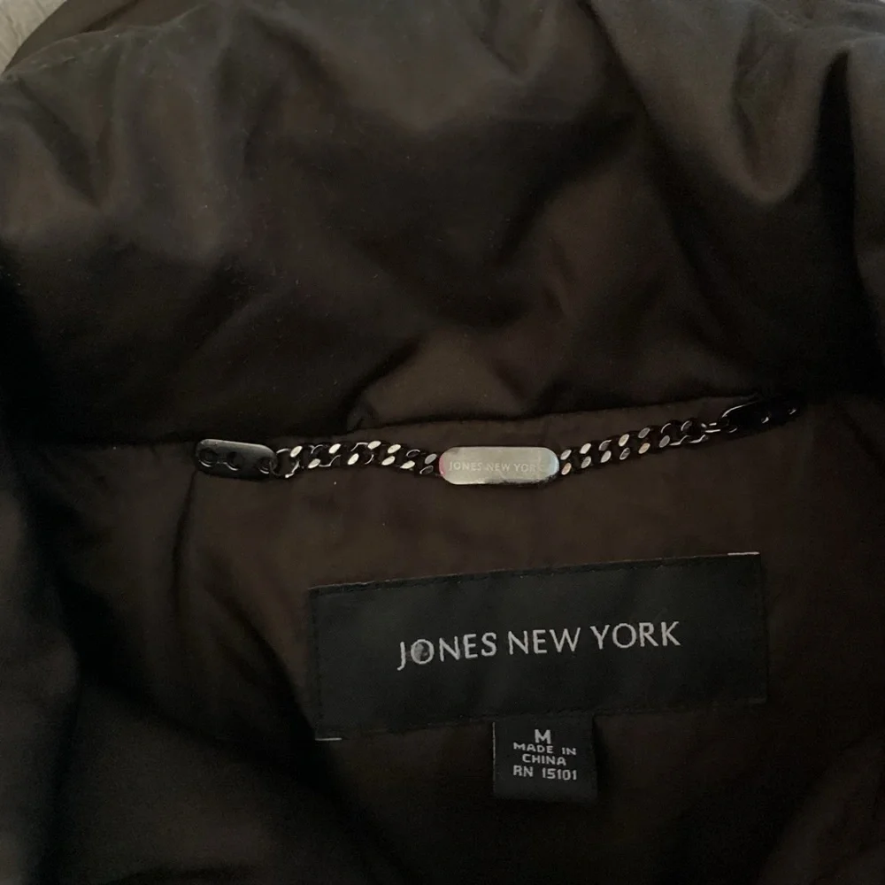 Jones New York Women’s Brown Puffy Coat. Size M - Picture 2 of 10